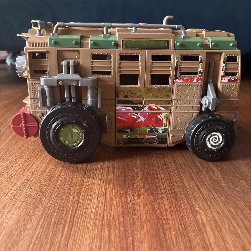2012 TMNT Shellraiser Vehicle Lot Playmates Ninja Turtles April O'Neil Figures
